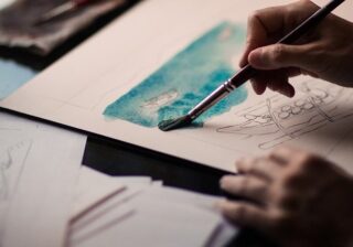 Arteterapia – w jaki sposób terapia sztuką pomaga ludziom?
